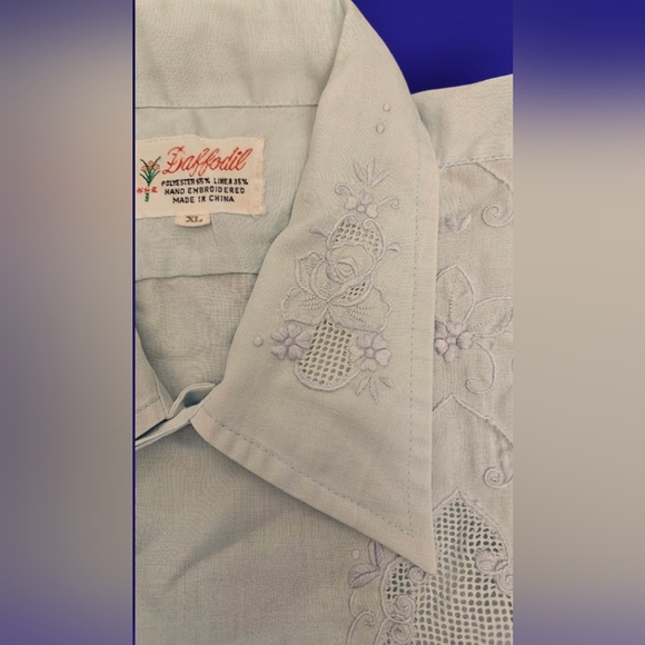 Vintage 80s Daffodil Guayabara Shirt - Picture 5 of 11